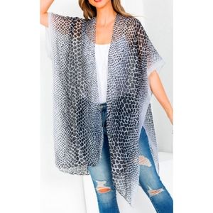 35 Lovely black and white snake skin animal print chiffon boho kimono cardigan